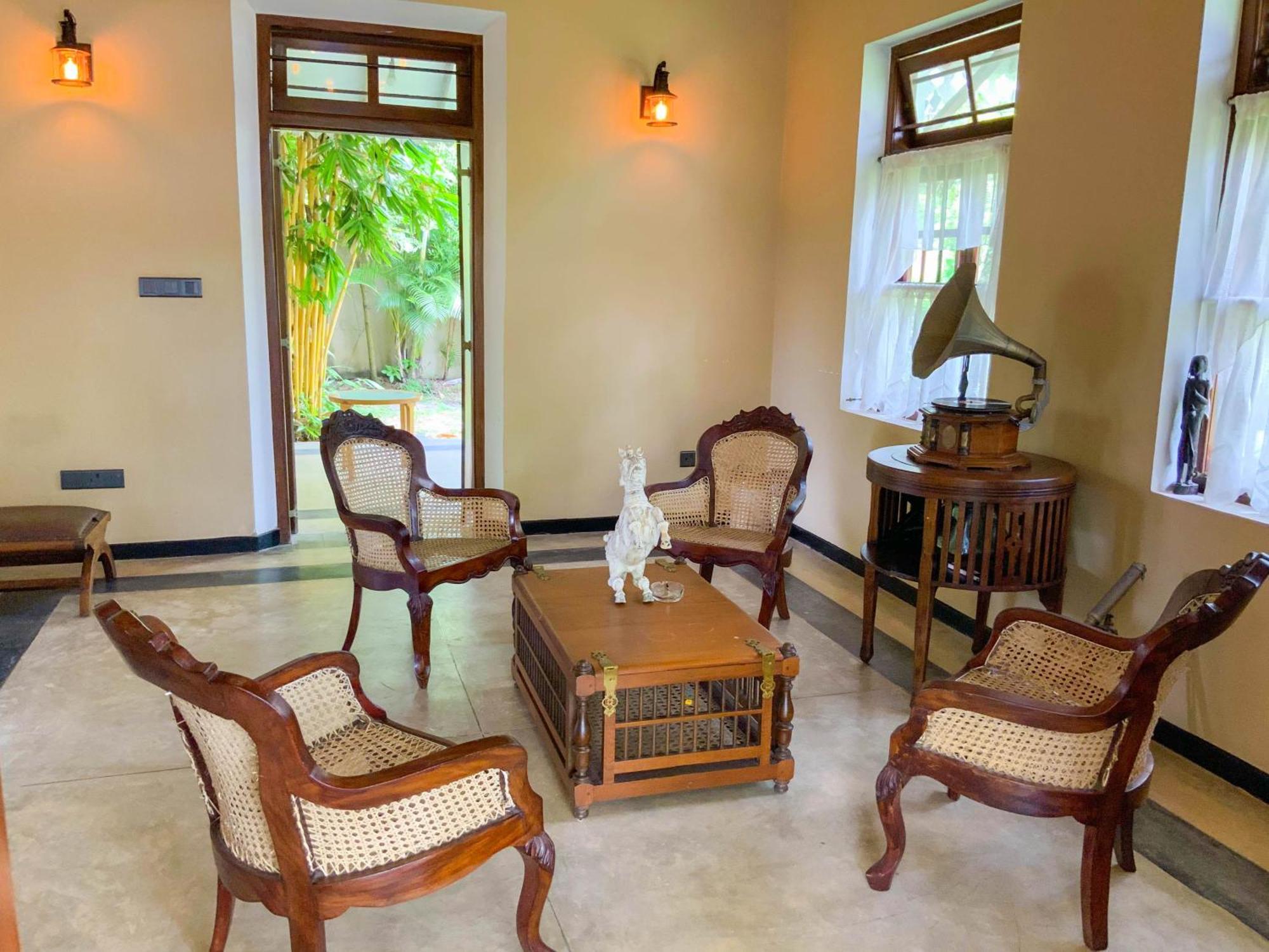 Headman House Antique Villa - A Seaside Royal Stay Ahangama Exterior photo