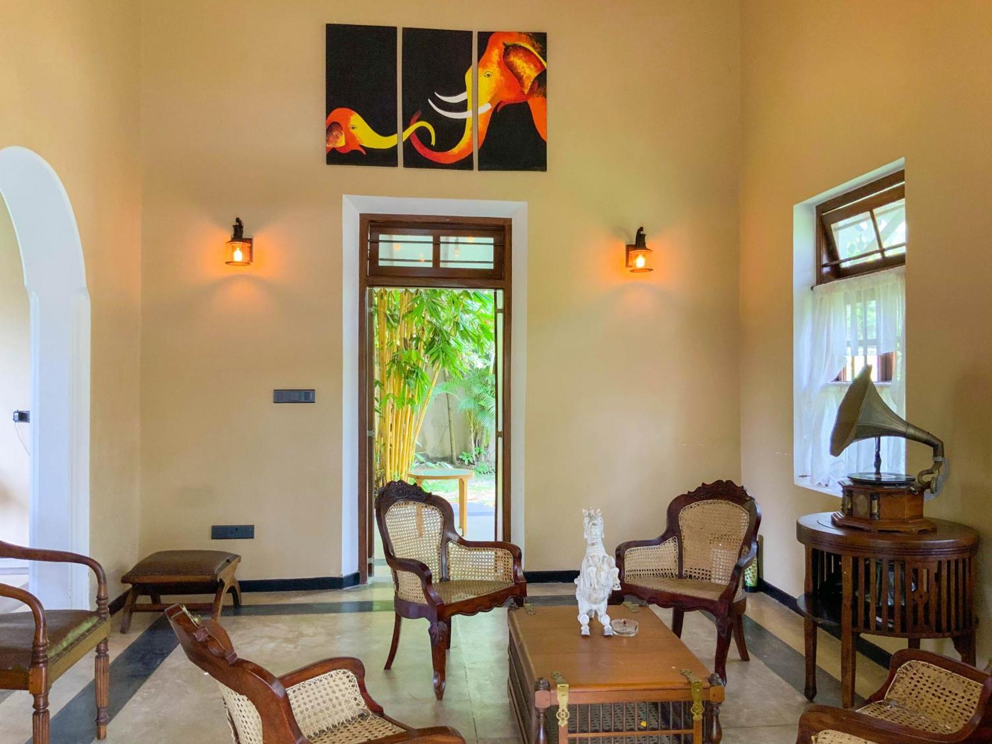 Headman House Antique Villa - A Seaside Royal Stay Ahangama Exterior photo