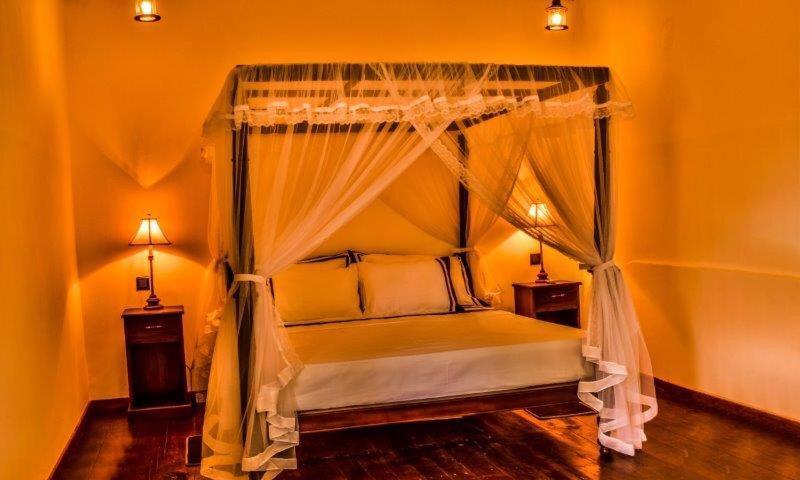 Headman House Antique Villa - A Seaside Royal Stay Ahangama Exterior photo